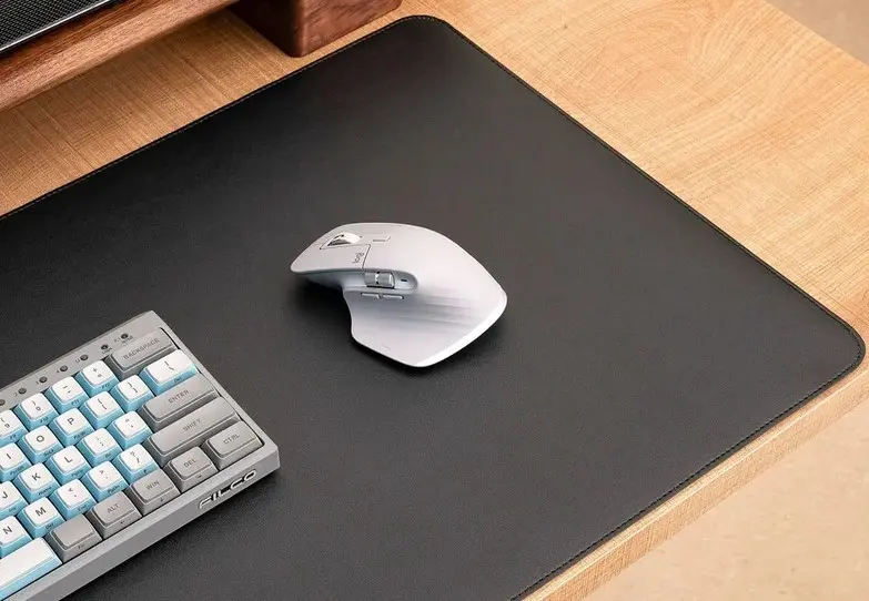 tapis de souris à bords cousus